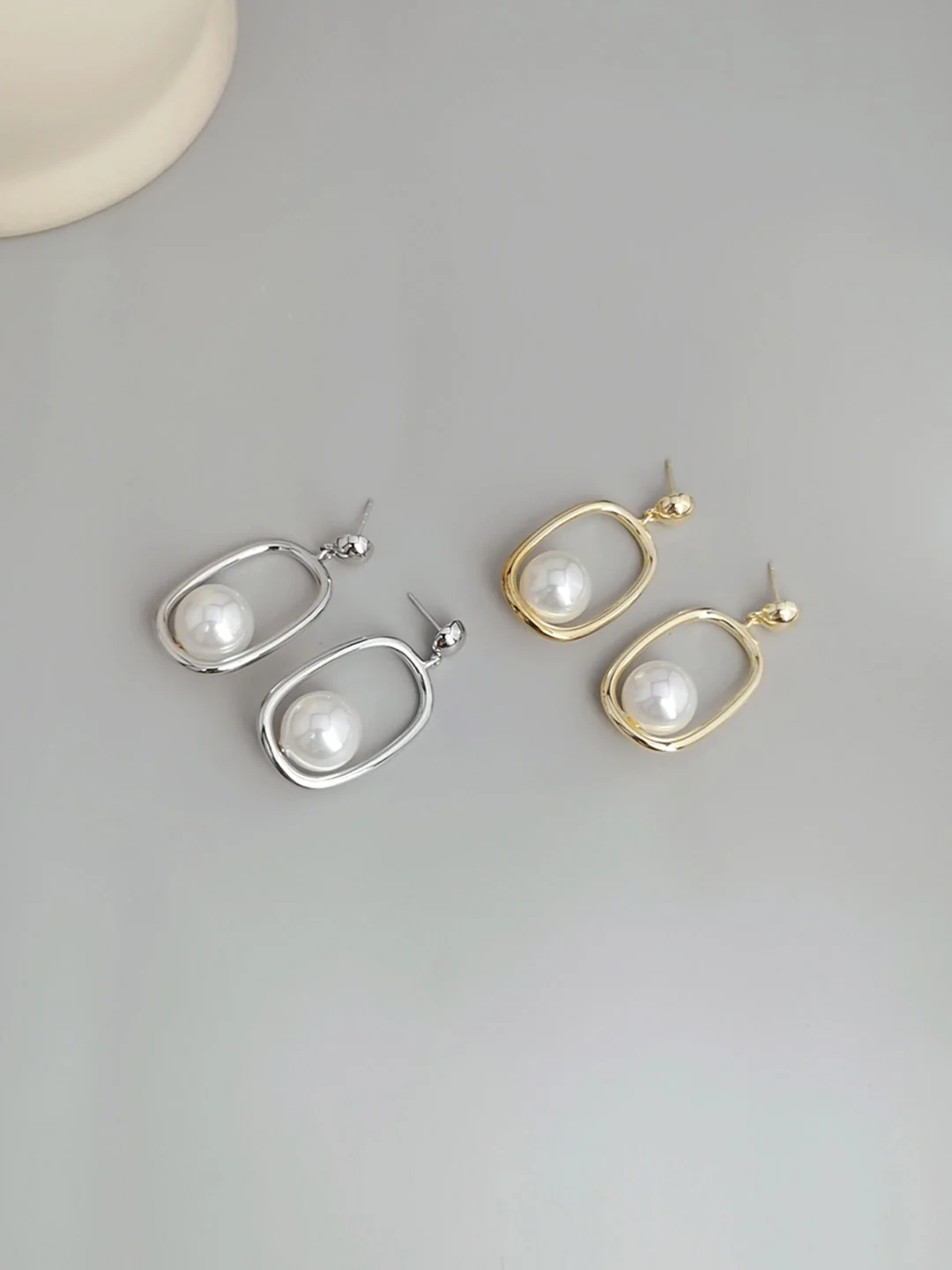 Pearl Dangle Earrings E0364-1