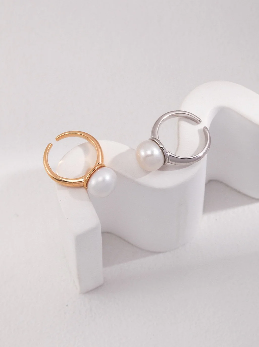 Minimalist Pearl Ring J0054