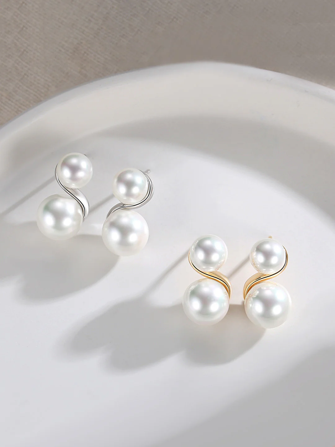 Minimalist Shell Pearl Earrings E0669