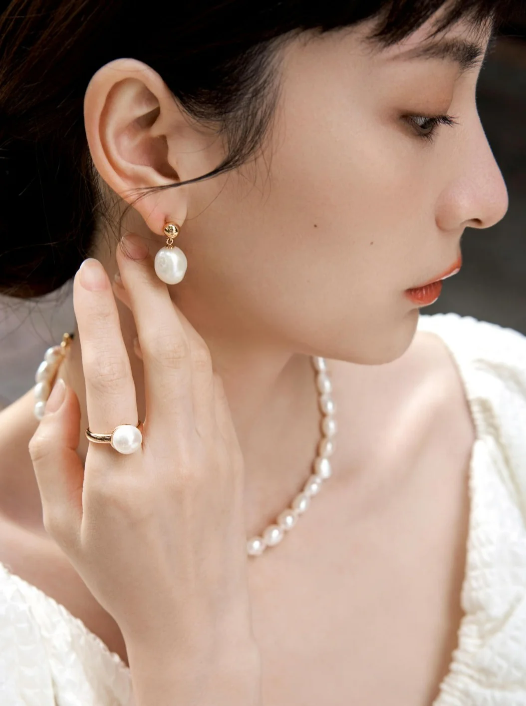 Minimalist Pearl Ring J0054