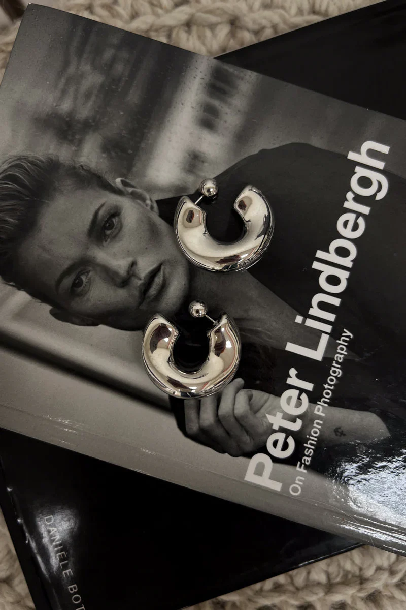 Skylar Wavy Chunky Hoop Earrings